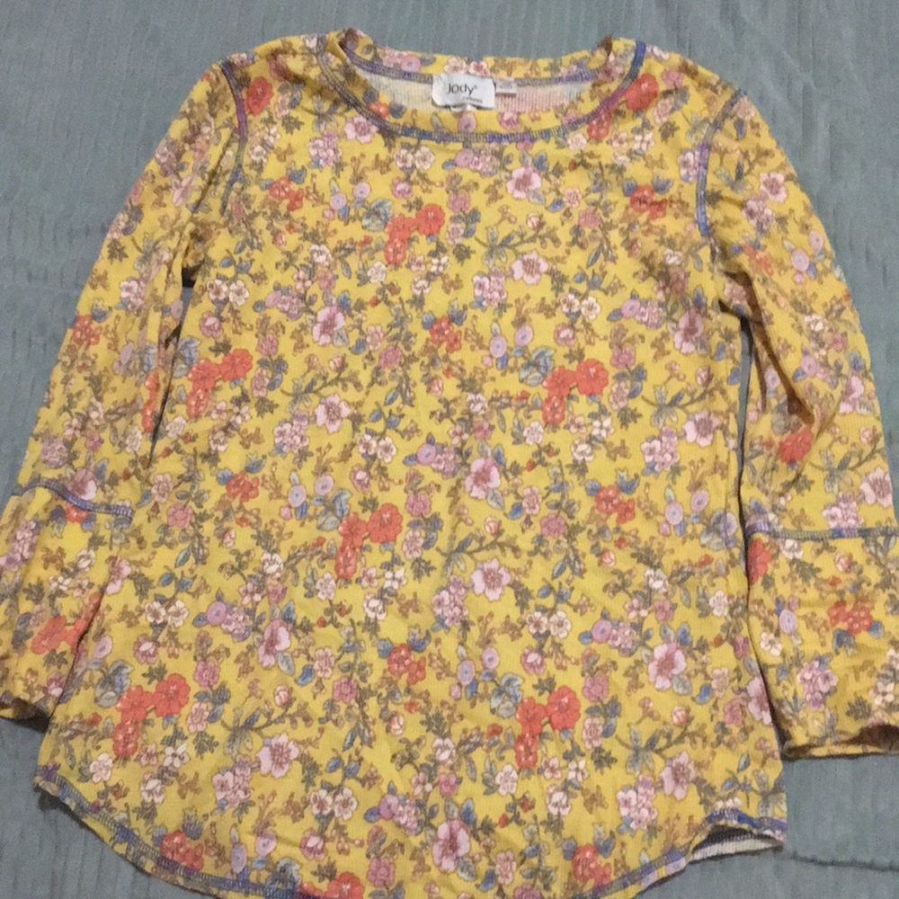 NWOT Yellow floral waffle shirt